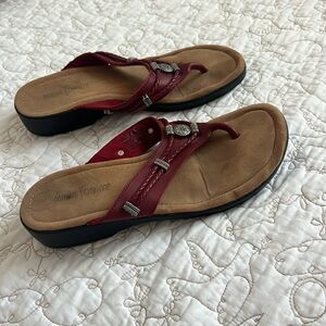 Conched Minnetonka Platform Flip-Flops